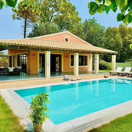 Villa Beachfront Calypso With Private Pool By Dadovillas