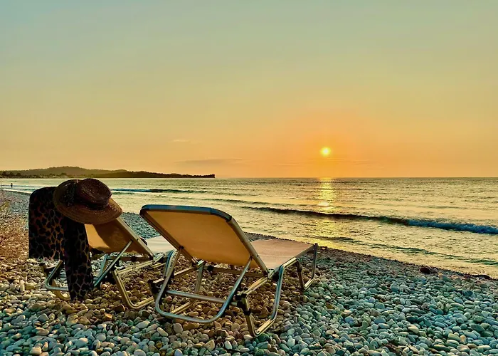 וילה Beachfront Calypso With Private Pool By Dadovillas