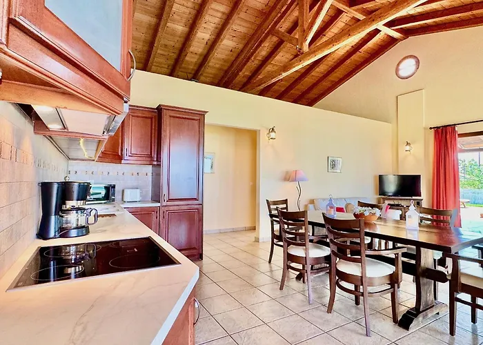 Villa Beachfront Calypso With Private Pool By Dadovillas Acharavi (Corfu)