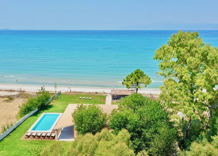 Beachfront Calypso With Private Pool By Dadovillas וילה