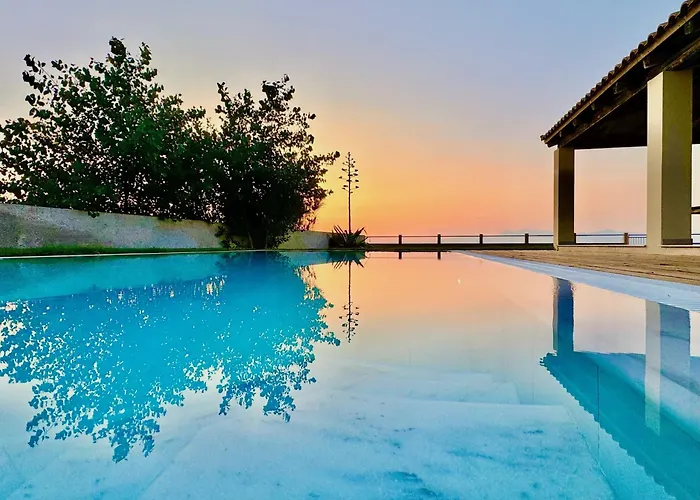 וילה Beachfront Calypso With Private Pool By Dadovillas *