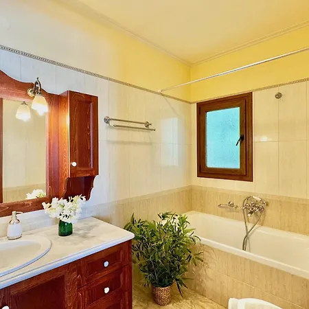 Beachfront Calypso With Private Pool By Dadovillas Acharavi (Corfu)